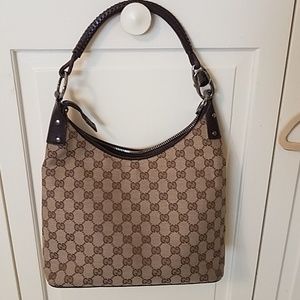 Gucci brown shoulder bag in very good condition